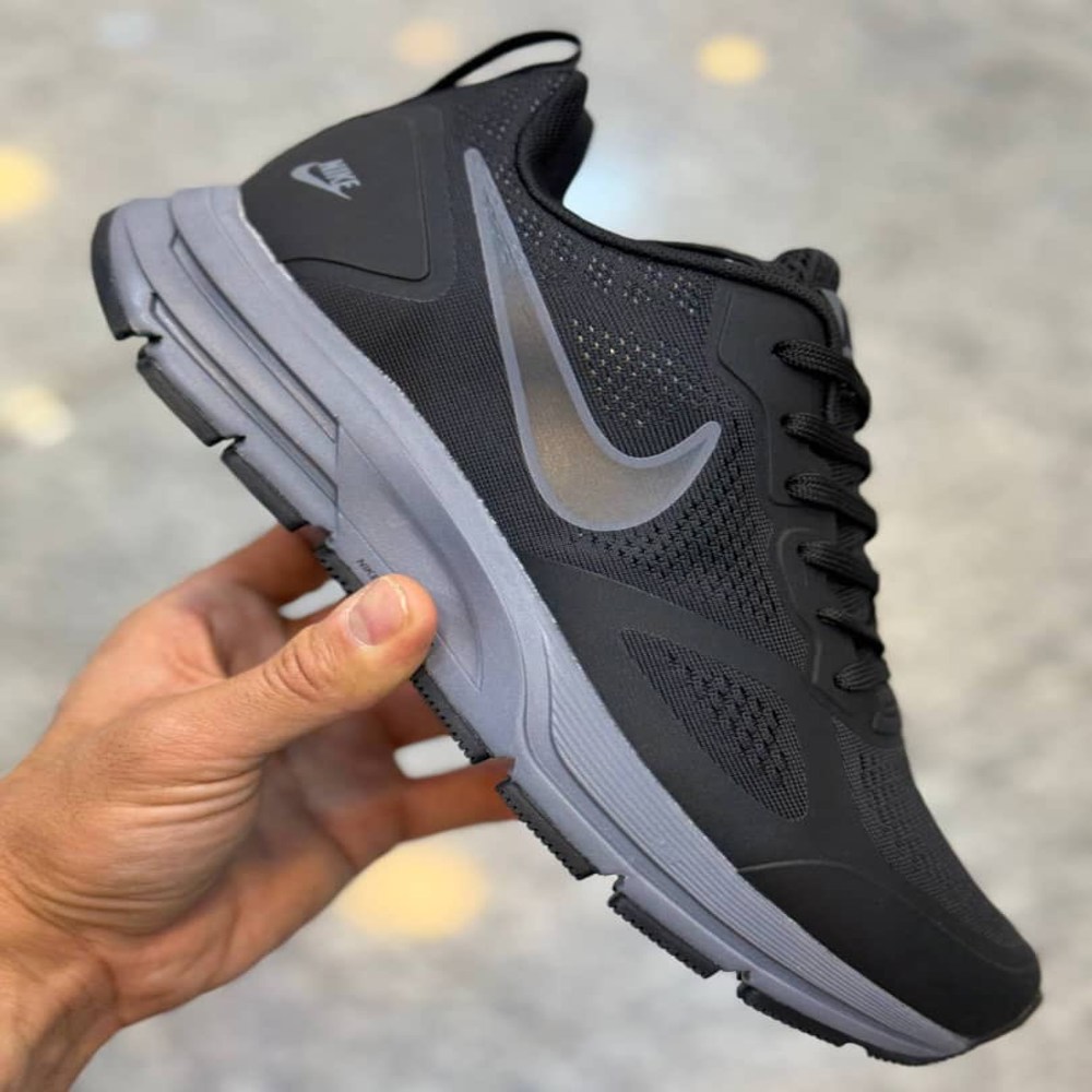 NIKE ZOOM