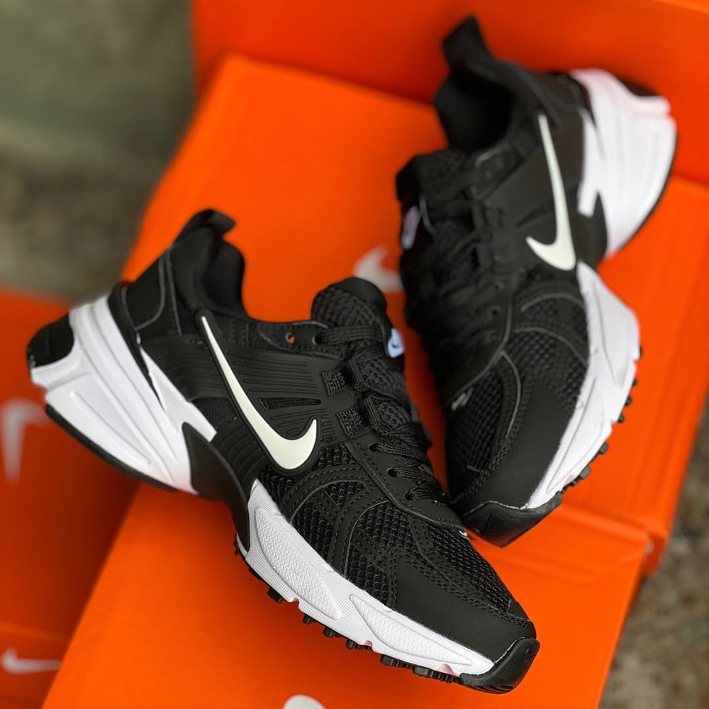 NIKE V2K