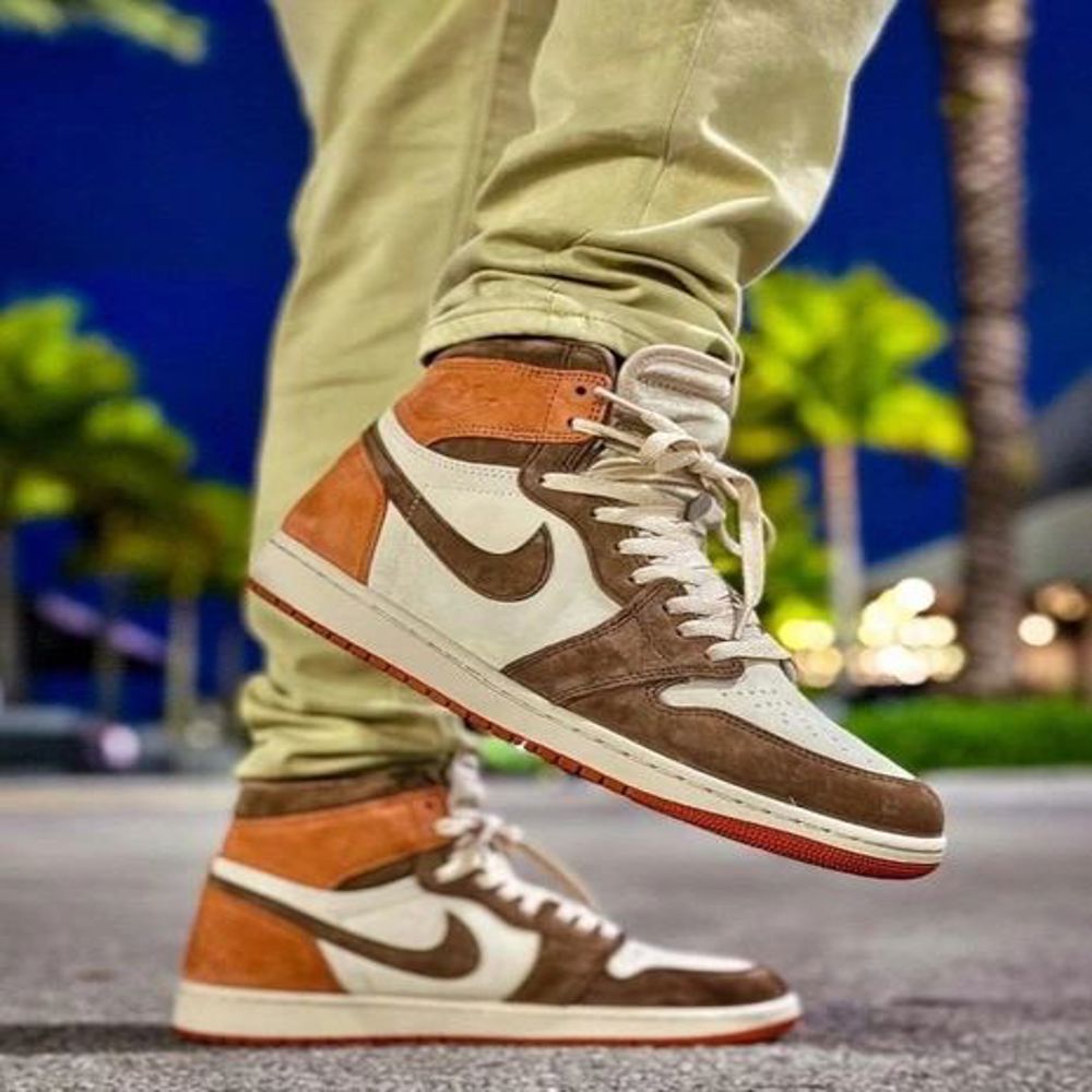 NIKE